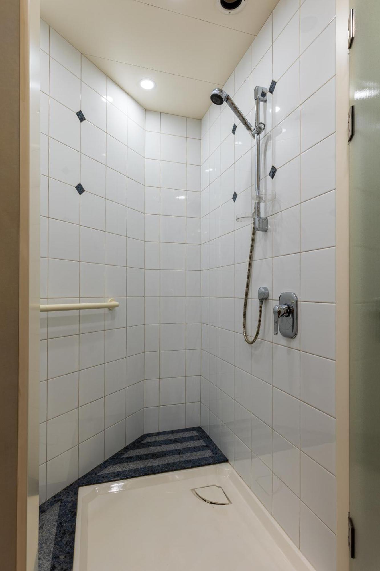 דיינזה Villa Francine מראה חיצוני תמונה